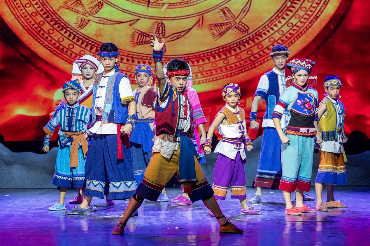 一群穿着运动服的人
AI 生成的内容可能不正确。