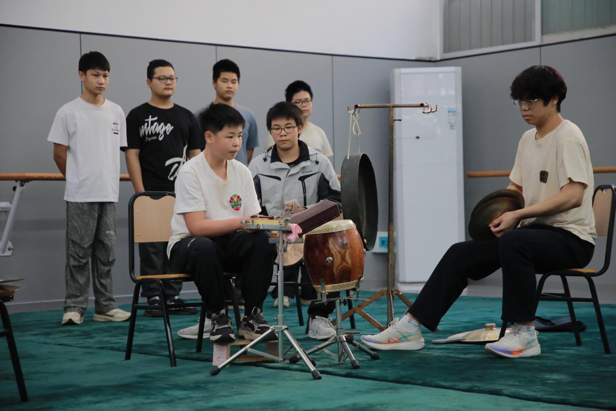 b430089d3d5f8ae786ee8a16fa9b8ccf